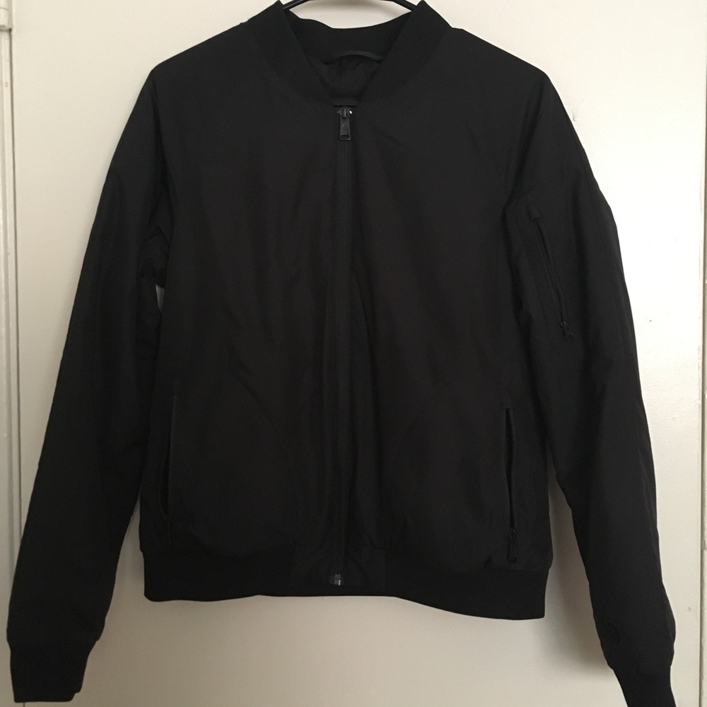 Black North Face bomber jacket